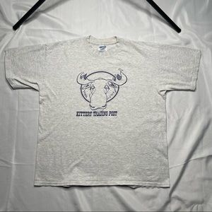 🌲Early 2000s Kittery Trading post graphic tee